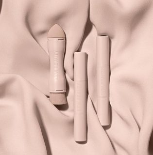 Kontúrozás mesterfokon – Rekordsebességgel fogyott el Kim Kardashian West első sminkkollekciója